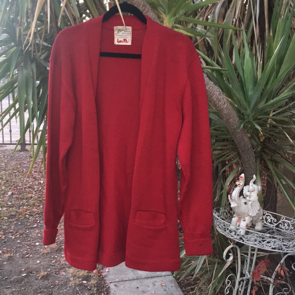 Albion Award sweater 💯 % Virgin Wool/ Grandmpa sweater